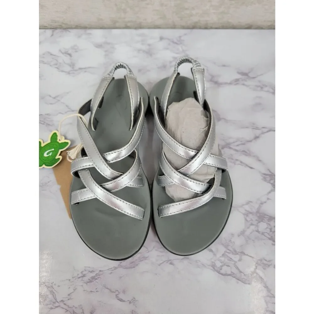 OluKai girls sandals